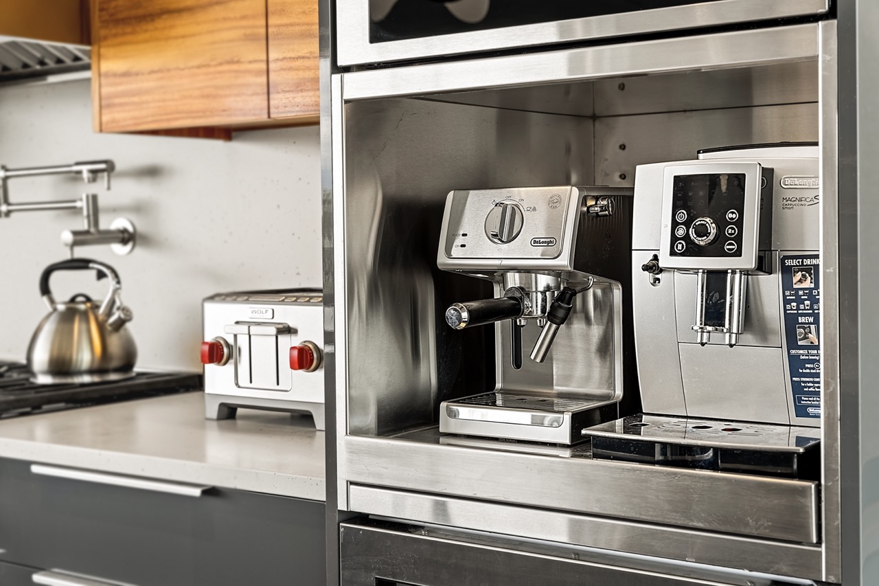 Espresso and coffee bar