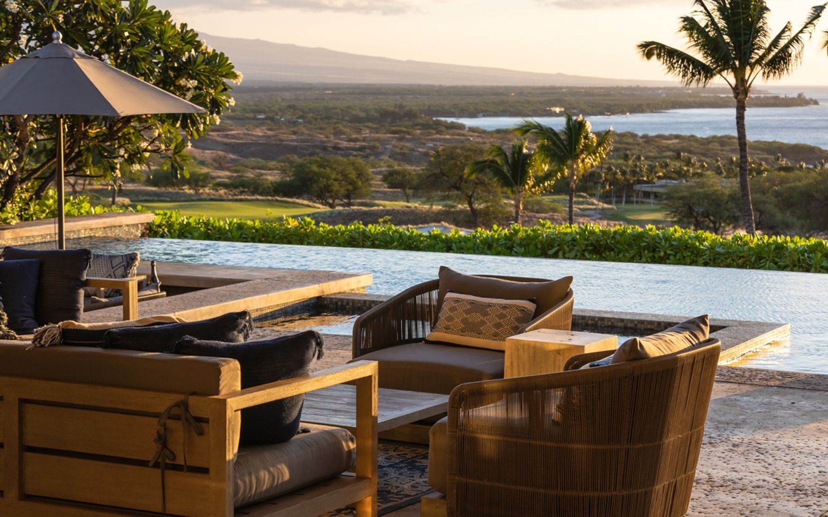 Lanai salon seating area