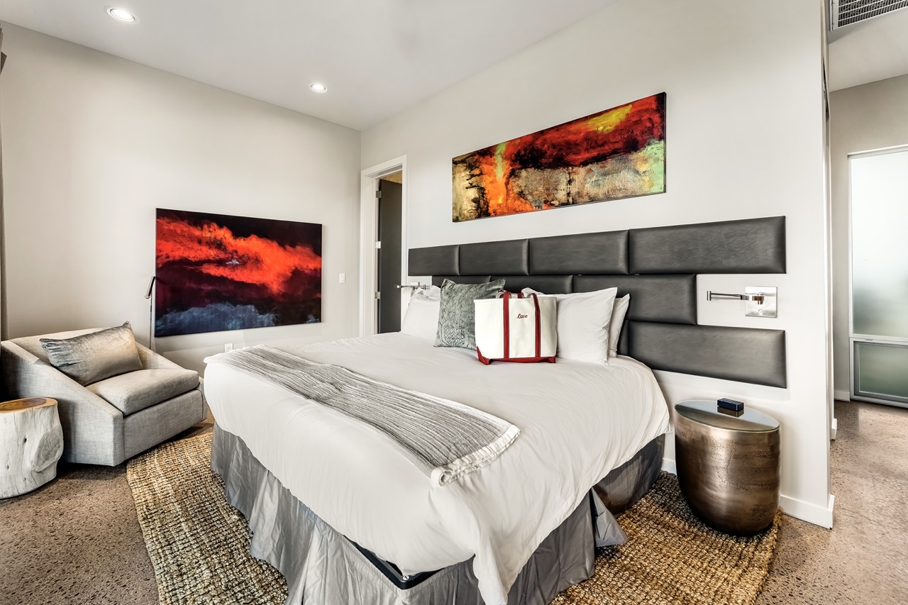 Lave Suite — lava-inspired king bedroom with bold artwork